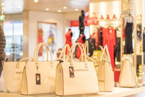Les tendances en matière de sacs à main et de pochettes